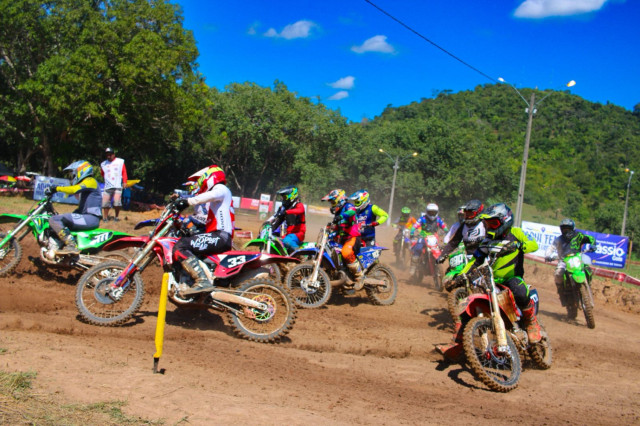 PREFEITURA DE THEOBROMA REALIZA COM SUCESSO A  3ª  ETAPA REGIONAL DE MOTOCROSS
